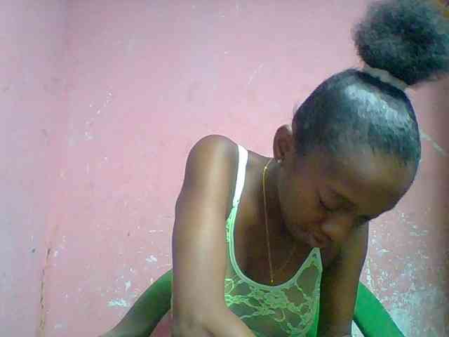 Marceliahh webcam