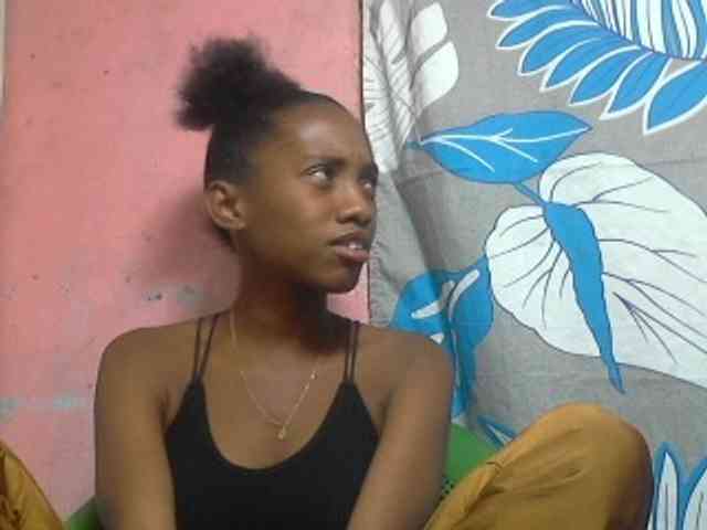 Marceliahh webcam