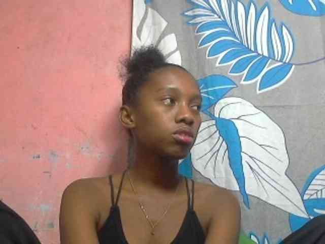 Marceliahh webcam