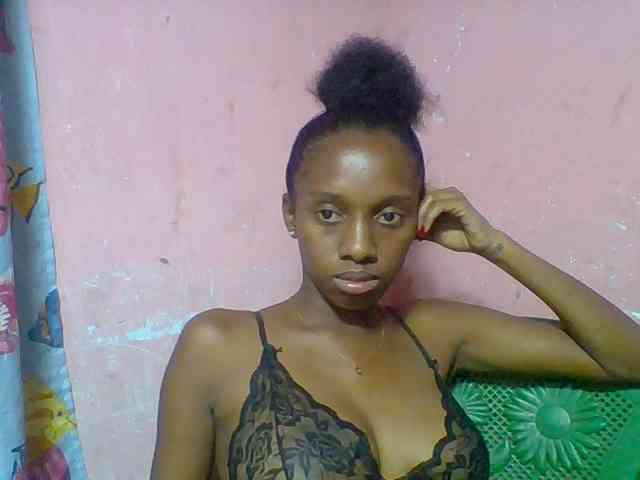 Marceliahh webcam