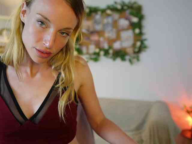 AprilRose webcam
