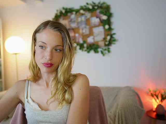 AprilRose webcam