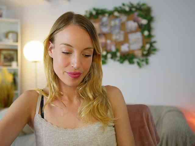 AprilRose webcam