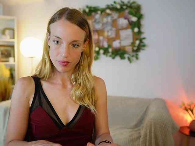 AprilRose webcam