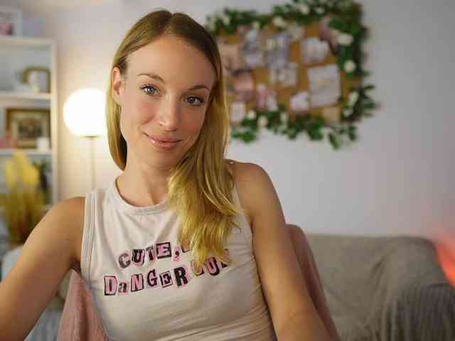AprilRose webcam