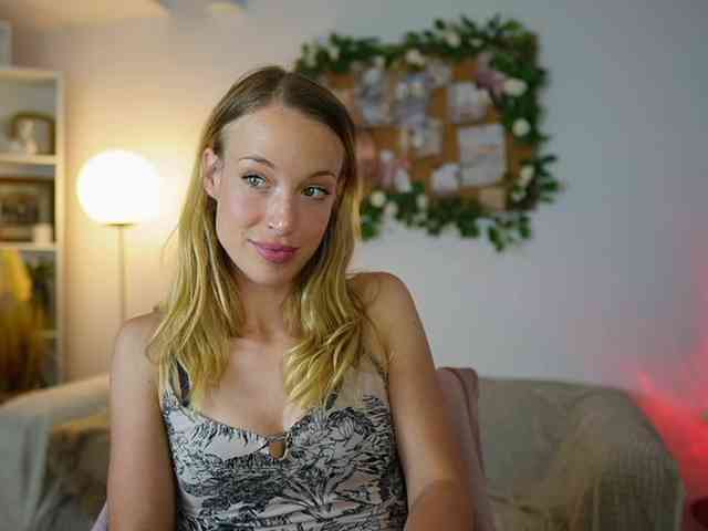 AprilRose webcam