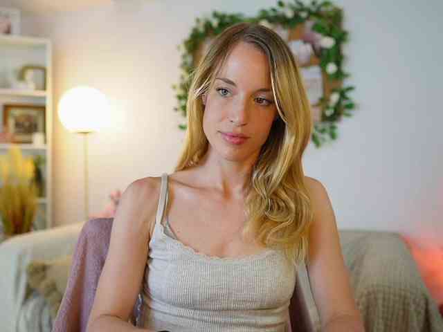 AprilRose webcam