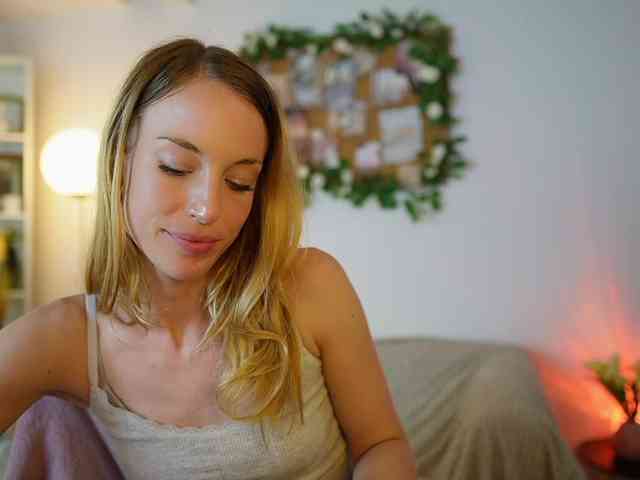 AprilRose webcam