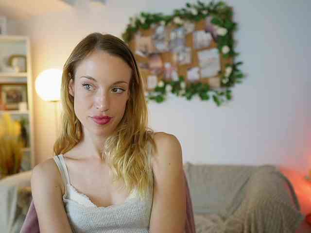 AprilRose webcam
