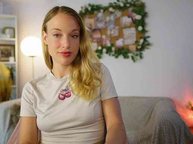 AprilRose webcam
