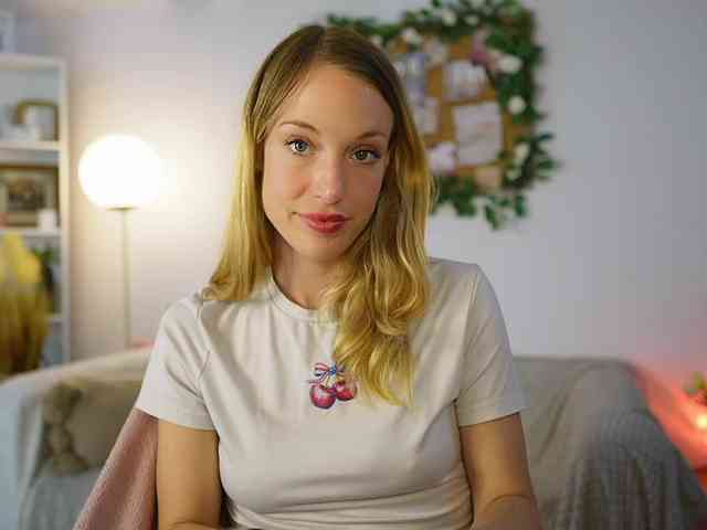 AprilRose webcam