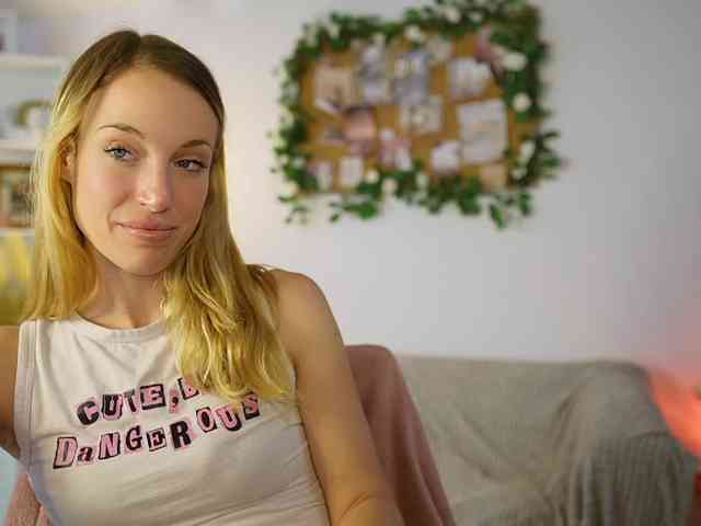 AprilRose webcam