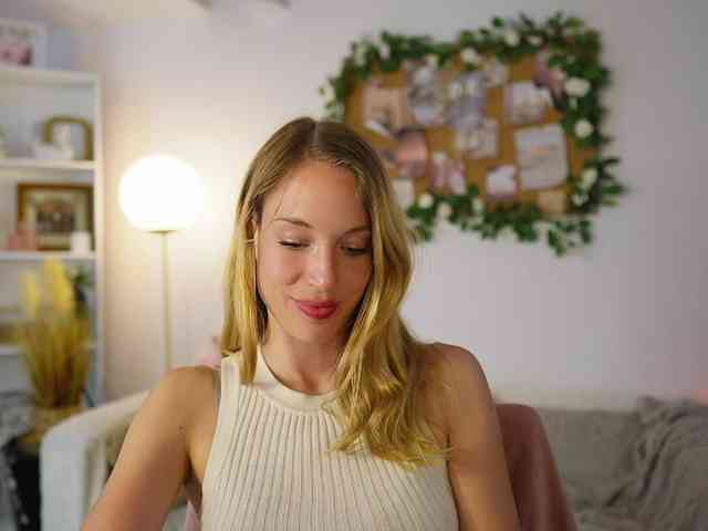 AprilRose webcam