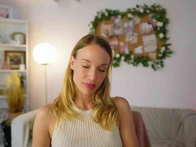 AprilRose webcam