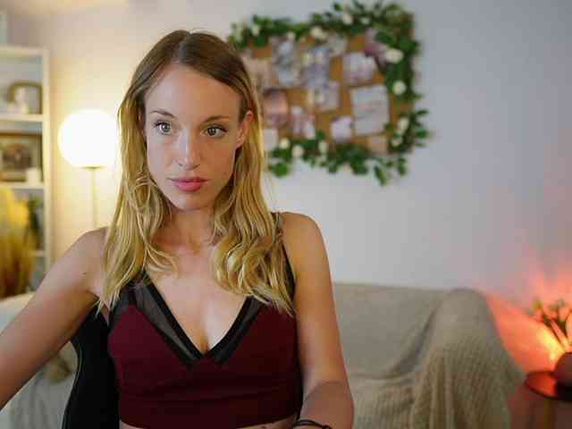 AprilRose webcam