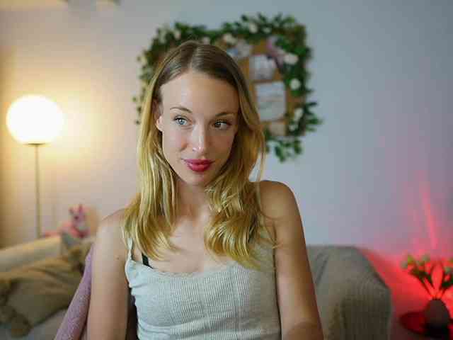 AprilRose webcam