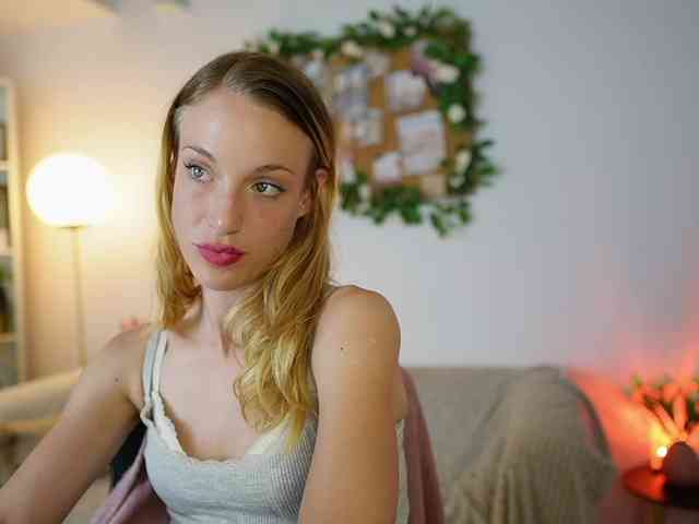 AprilRose webcam