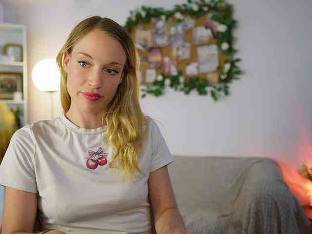 AprilRose webcam