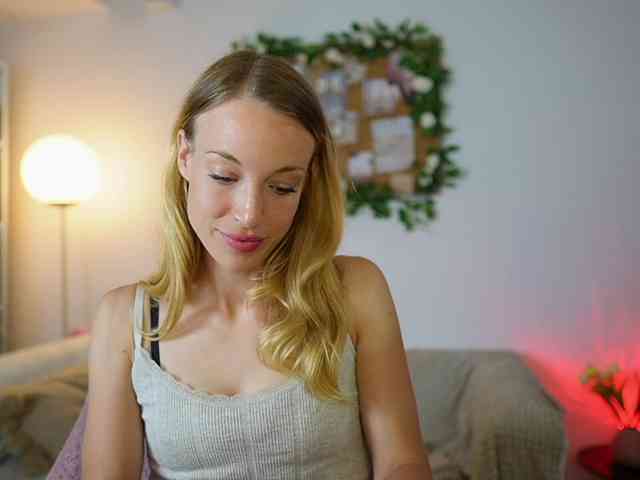 AprilRose webcam