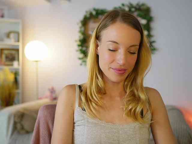 AprilRose webcam