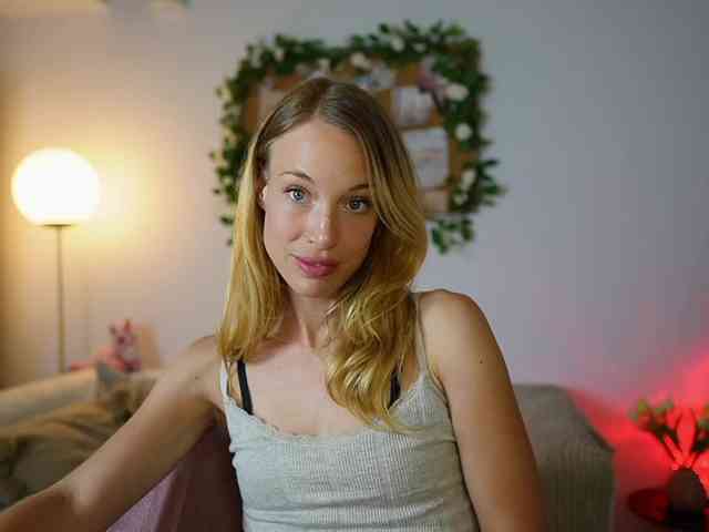 AprilRose webcam