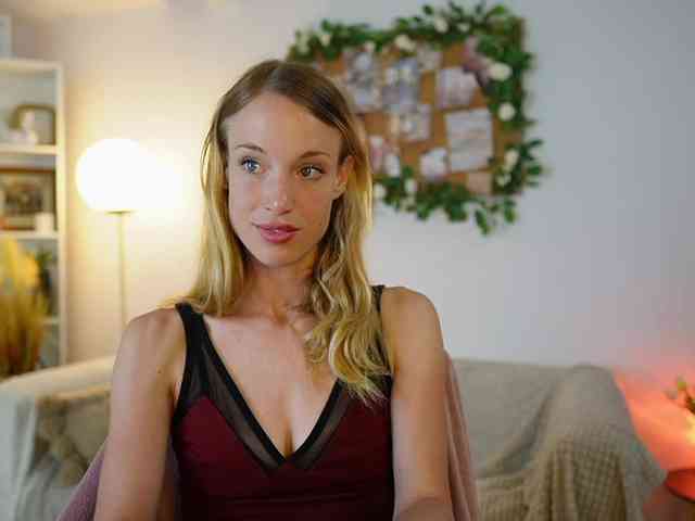 AprilRose webcam