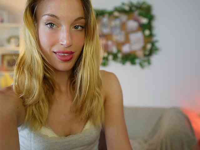 AprilRose webcam