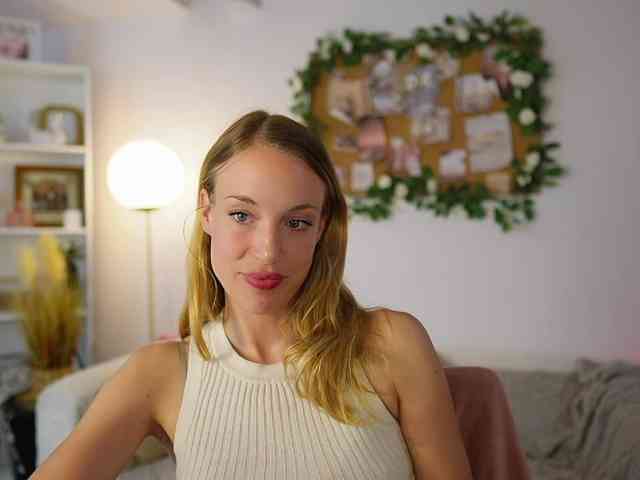 AprilRose webcam