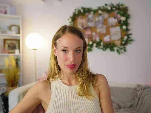 AprilRose webcam