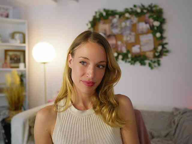 AprilRose webcam
