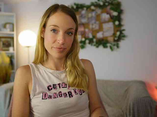 AprilRose webcam