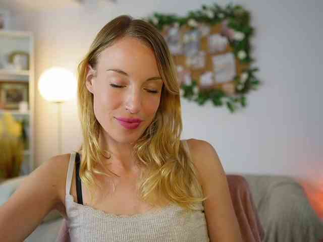 AprilRose webcam
