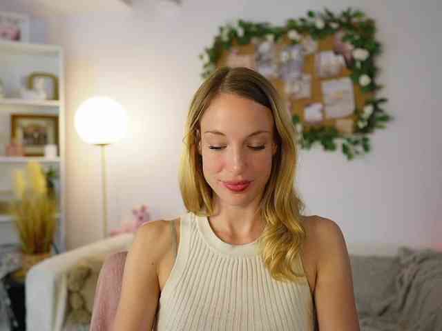 AprilRose webcam
