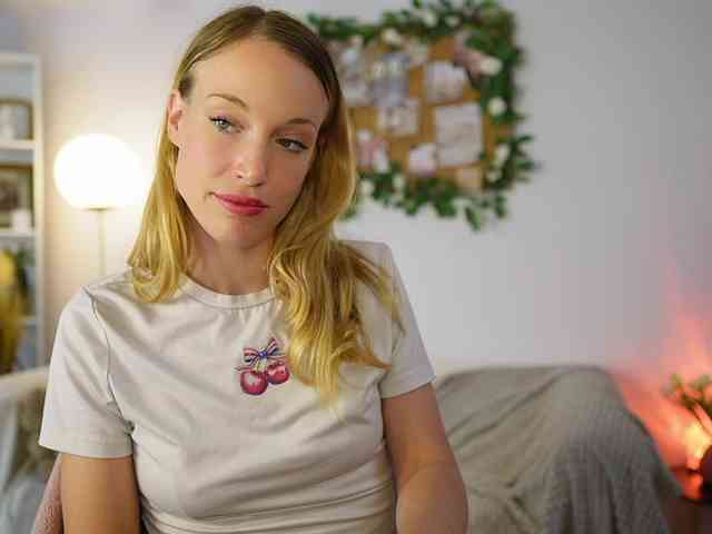 AprilRose webcam