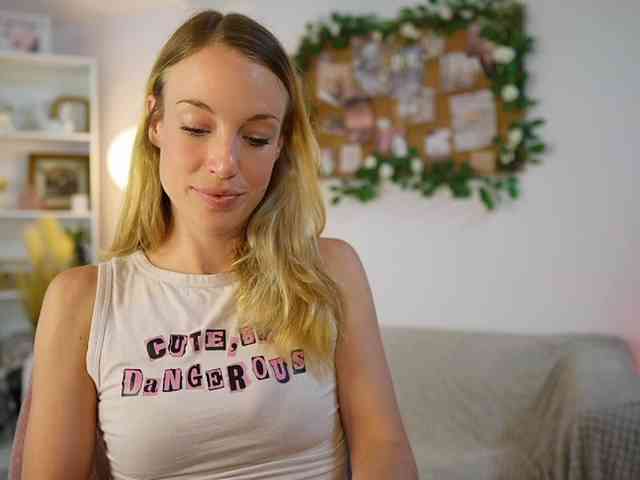 AprilRose webcam