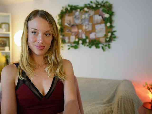 AprilRose webcam