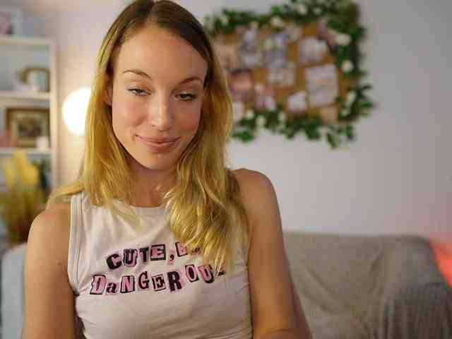 AprilRose webcam