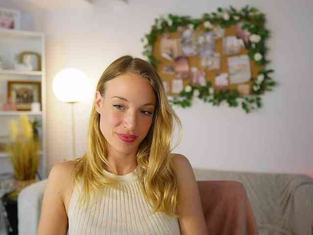 AprilRose webcam
