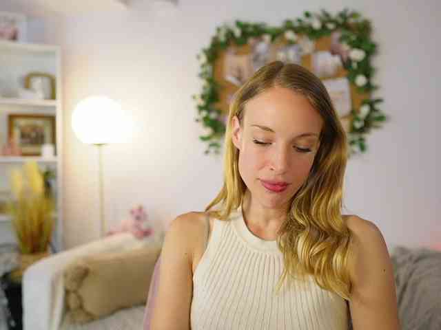 AprilRose webcam