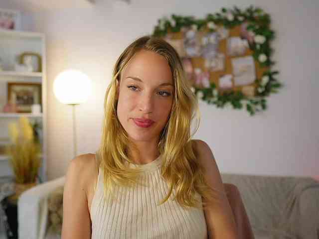 AprilRose webcam
