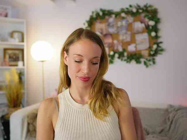 AprilRose webcam