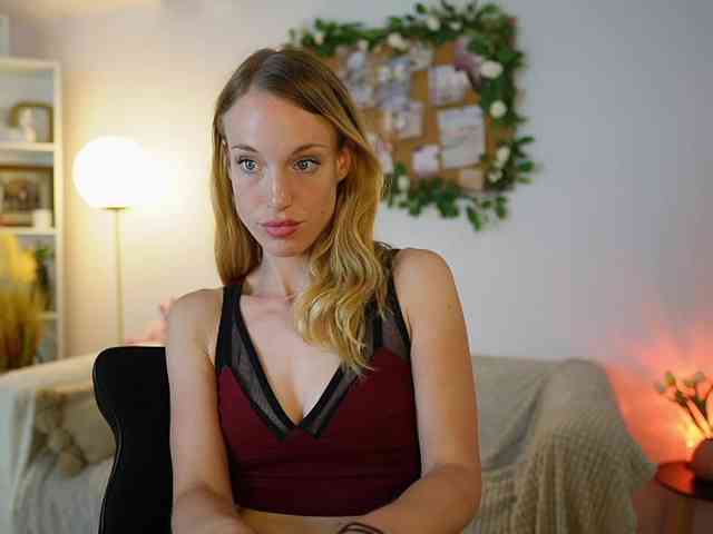 AprilRose webcam