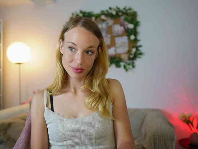AprilRose webcam