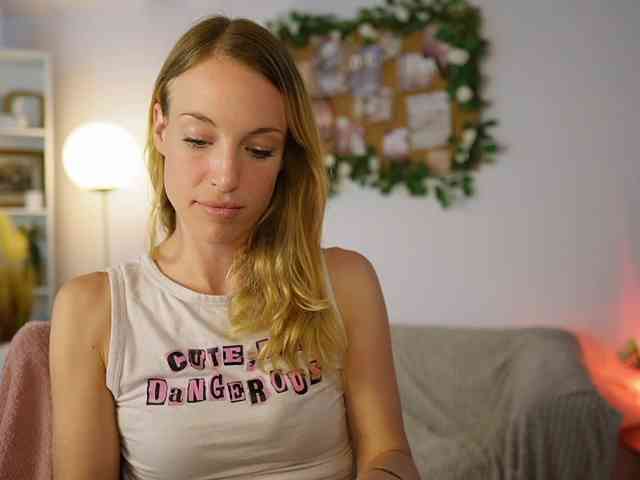 AprilRose webcam