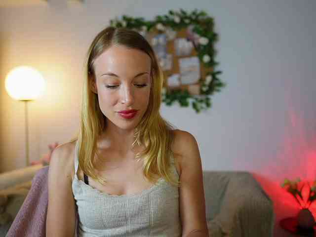 AprilRose webcam