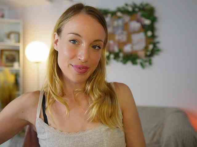 AprilRose webcam