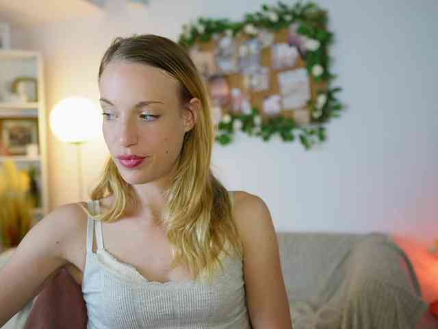 AprilRose webcam