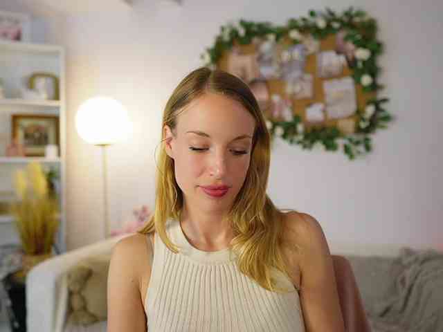 AprilRose webcam