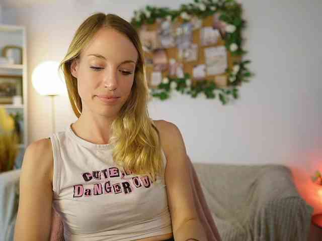 AprilRose webcam