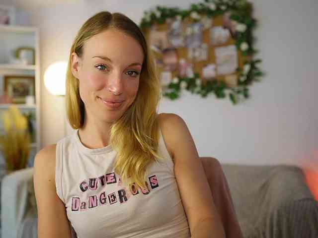AprilRose webcam
